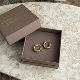 TWISTY HUGGIES | EARRINGS