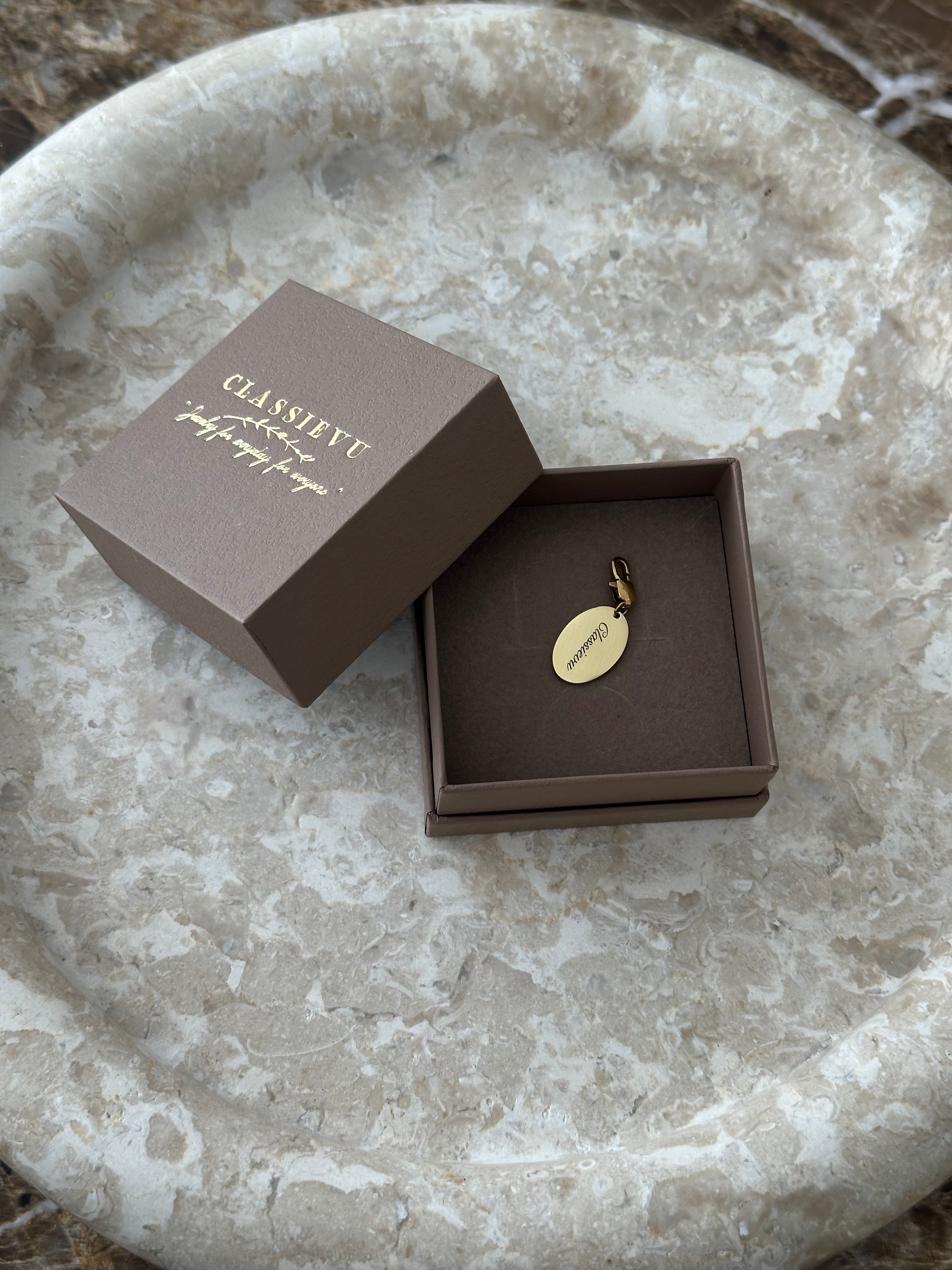 OVAL GOLD | CHARM - Classievu